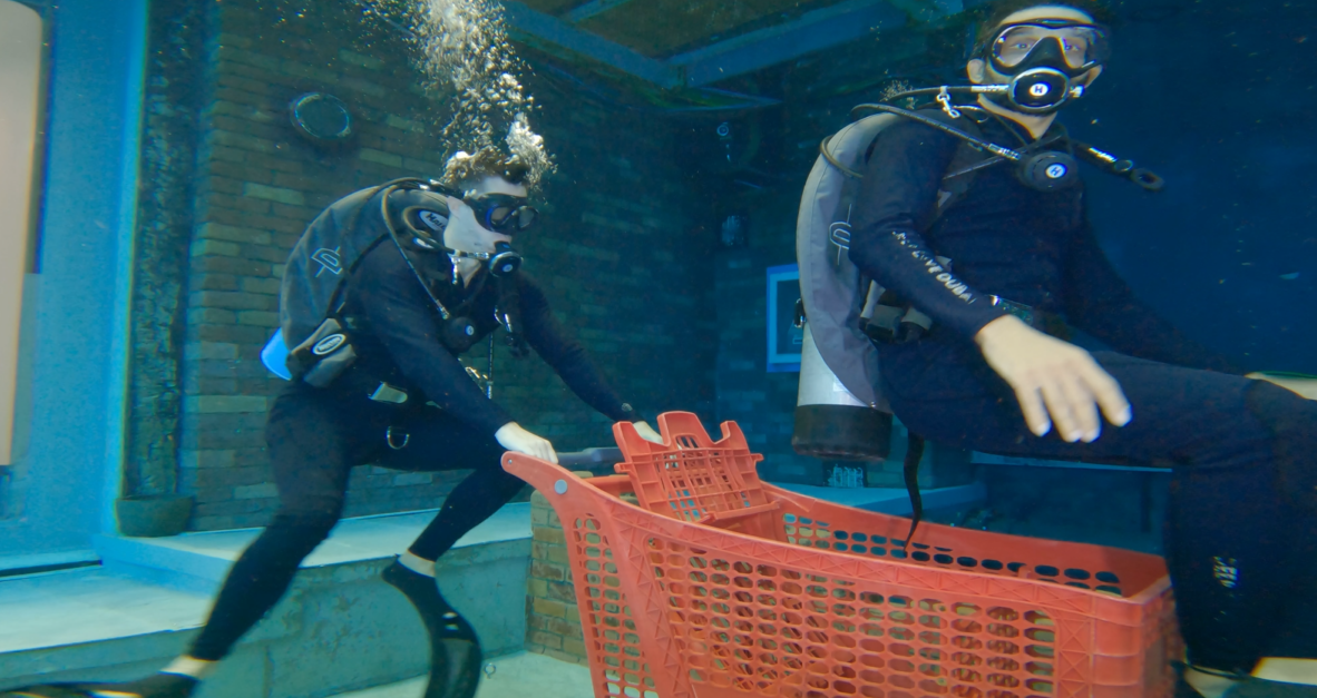 Deep Dive Dubai Challenges the Deepest Pool in the World