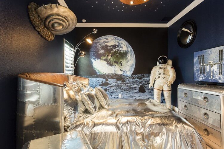 Moon-themed bedroom