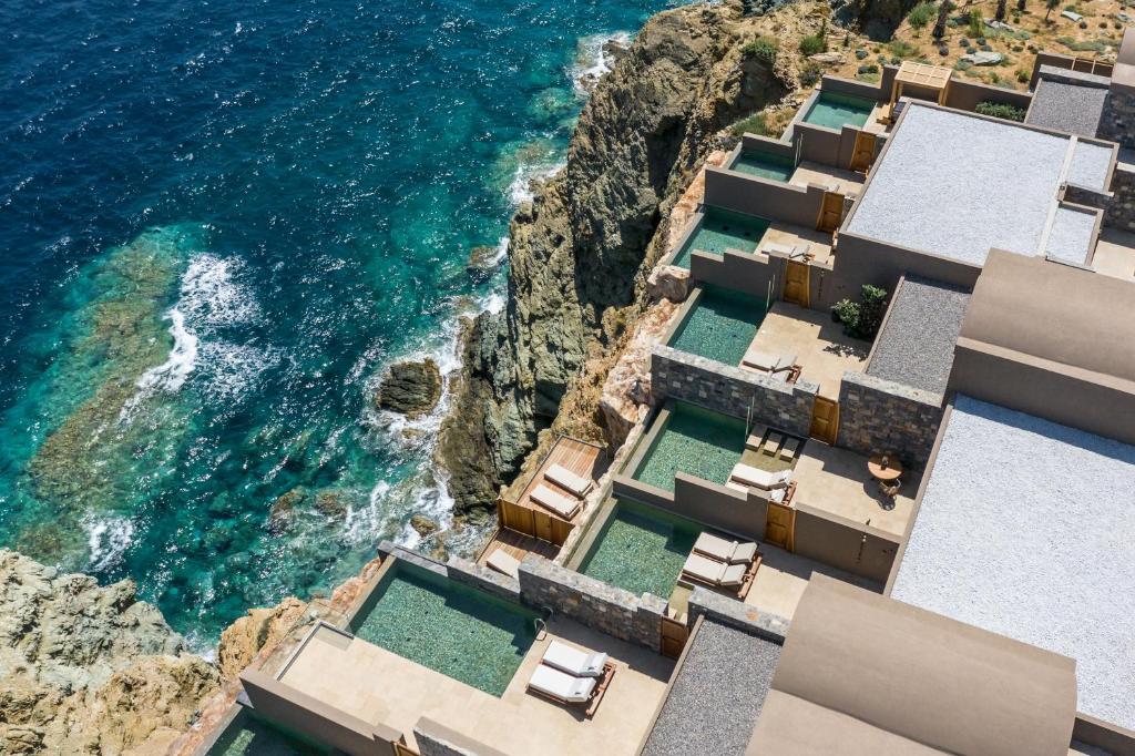 acro suites luxury resort crete agia pelagia greece (1)