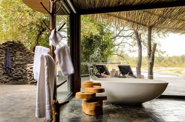 singita boulders lodge bathtub